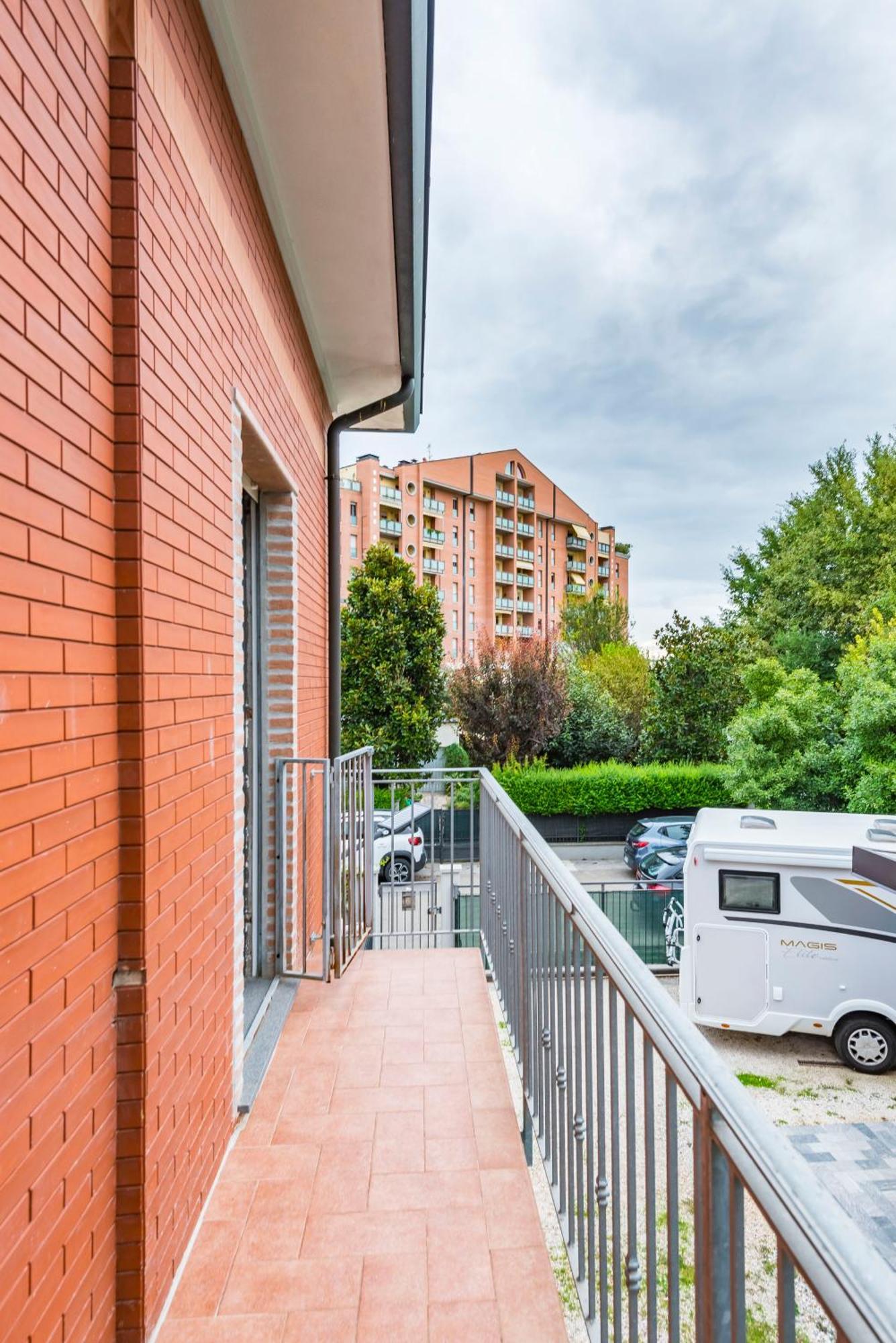 Stile E Comfort In Citta Con Wi-Fi Carpi Zewnętrze zdjęcie